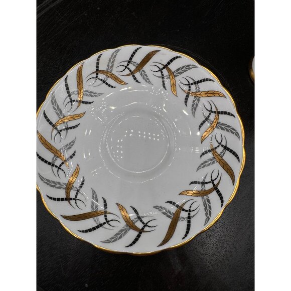 Vintage Tuscan England Bone China Teacup & Saucer Set With Gold & Black Feather - Picture 4 of 10